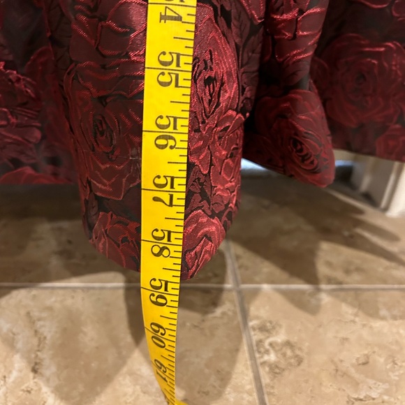 Prom Dress- Mermaid Style- Red Rose pattern. Size 12 - Picture 9 of 14